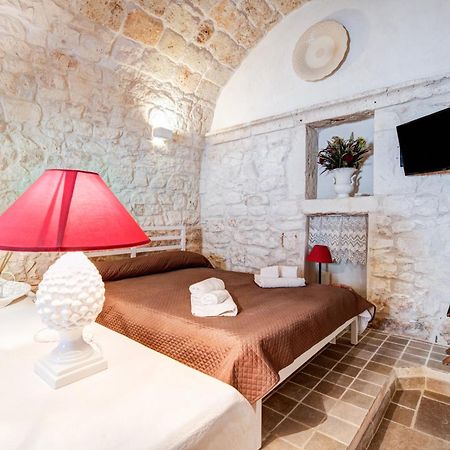 Le Bianche Suites Ostuni Bagian luar foto