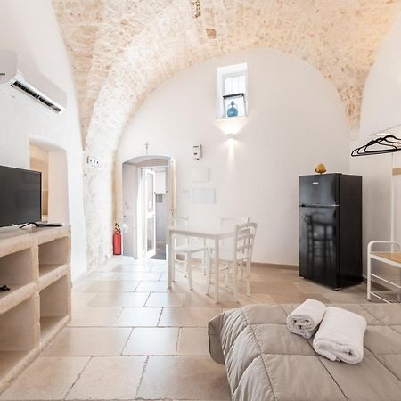 Le Bianche Suites Ostuni Bagian luar foto