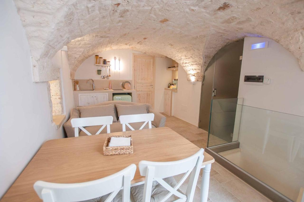 Le Bianche Suites Ostuni Bagian luar foto
