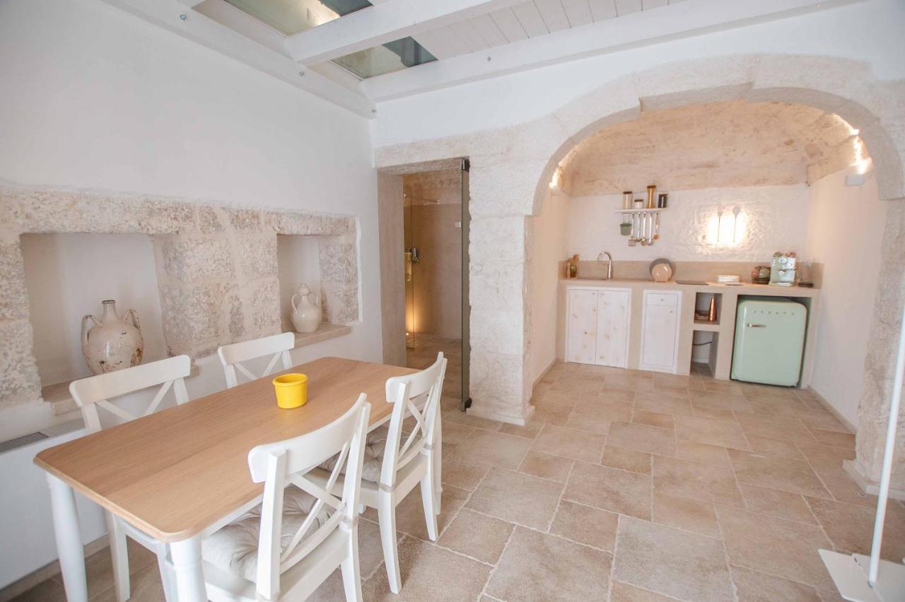 Le Bianche Suites Ostuni Bagian luar foto