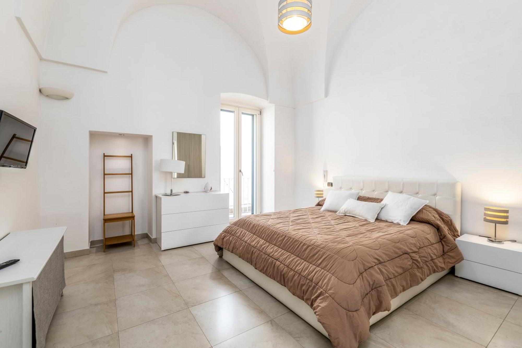 Le Bianche Suites Ostuni Bagian luar foto
