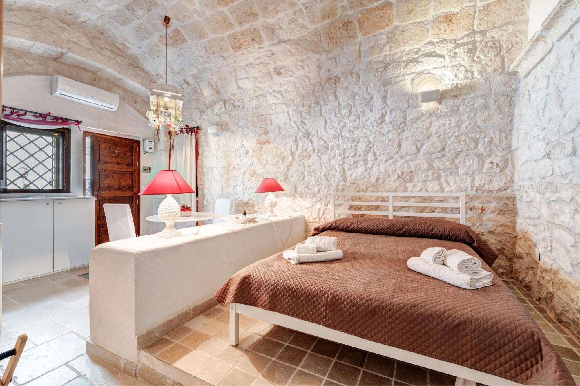 Le Bianche Suites Ostuni Bagian luar foto