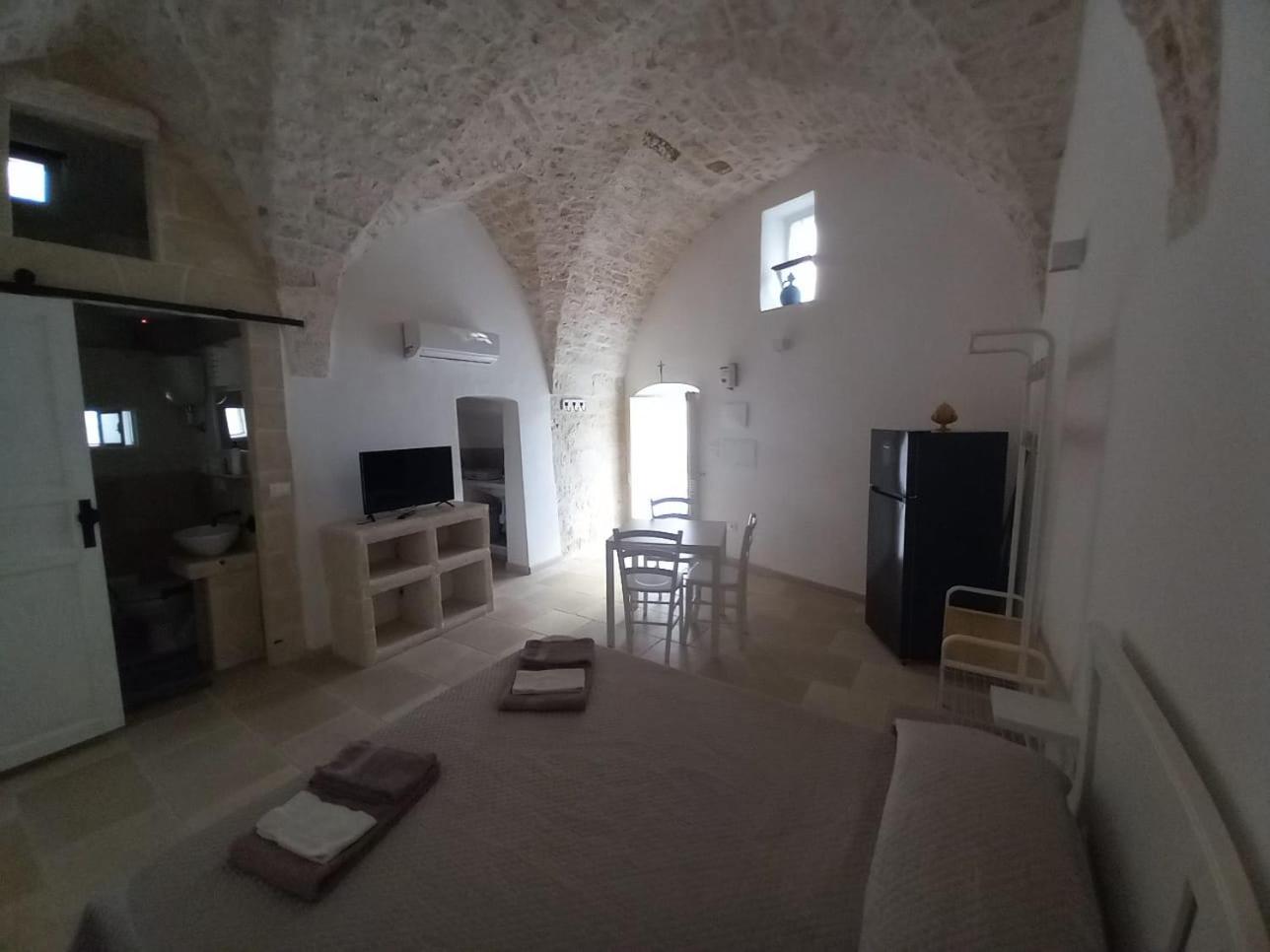 Le Bianche Suites Ostuni Bagian luar foto