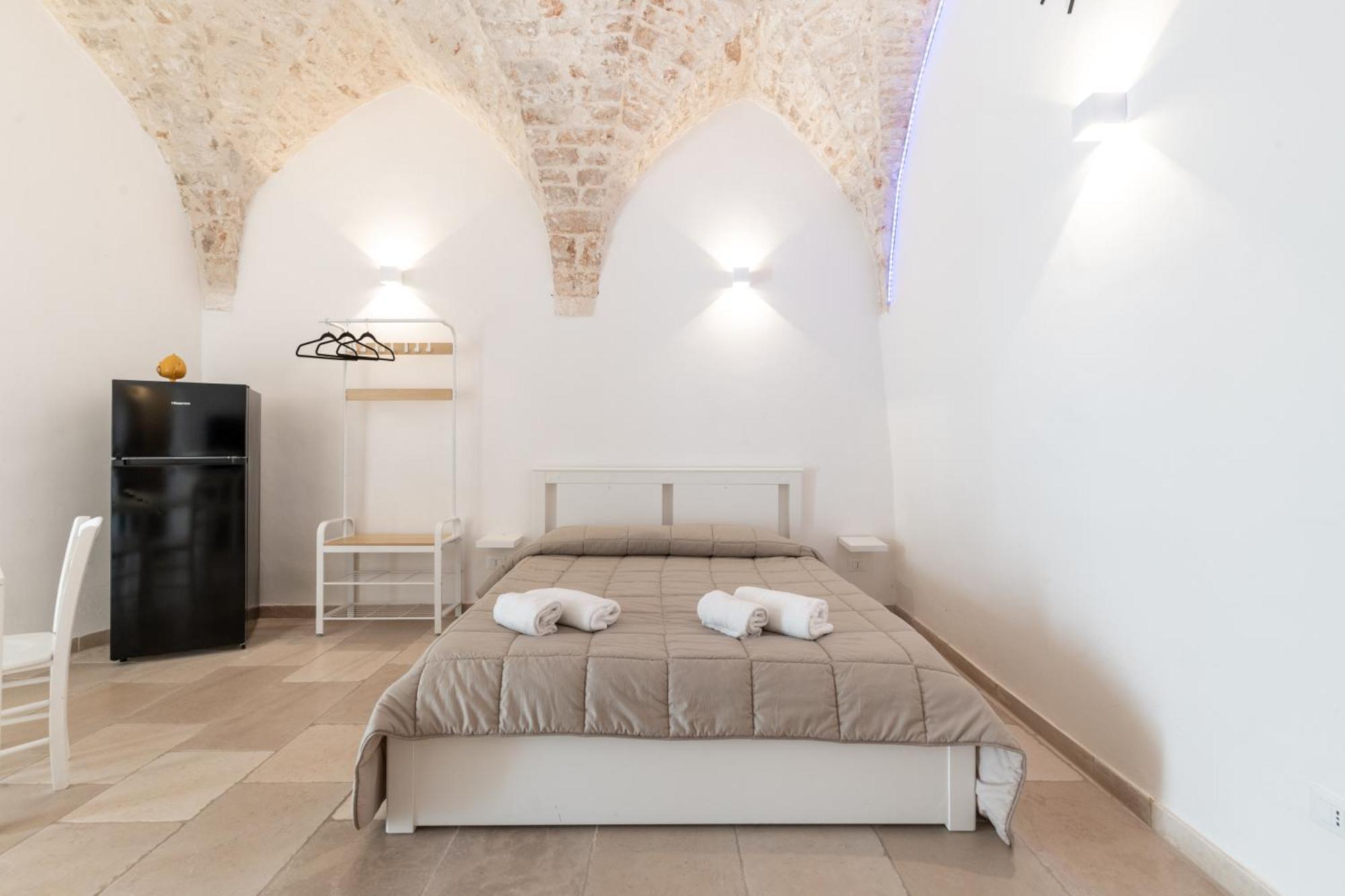 Le Bianche Suites Ostuni Bagian luar foto
