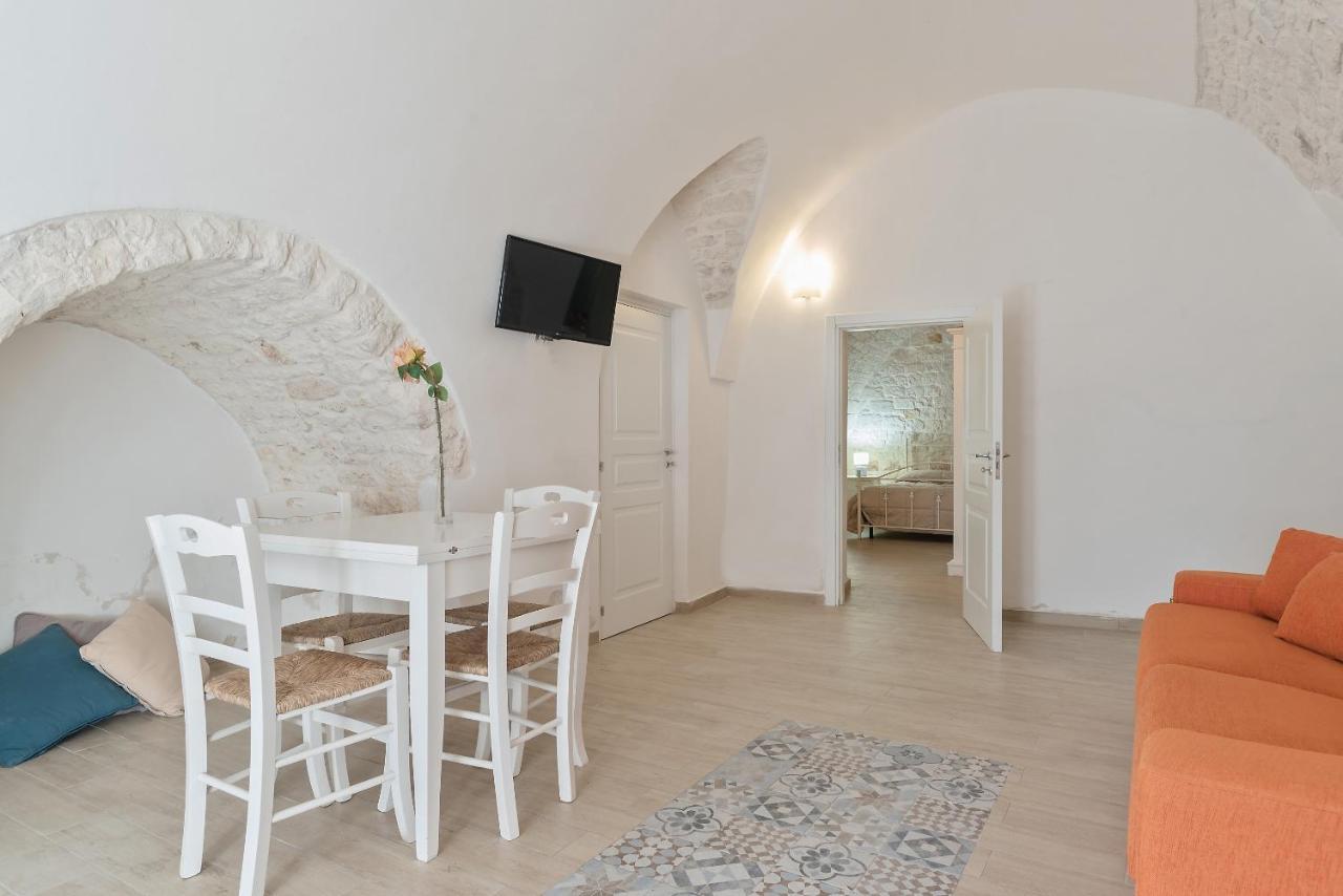 Le Bianche Suites Ostuni Bagian luar foto