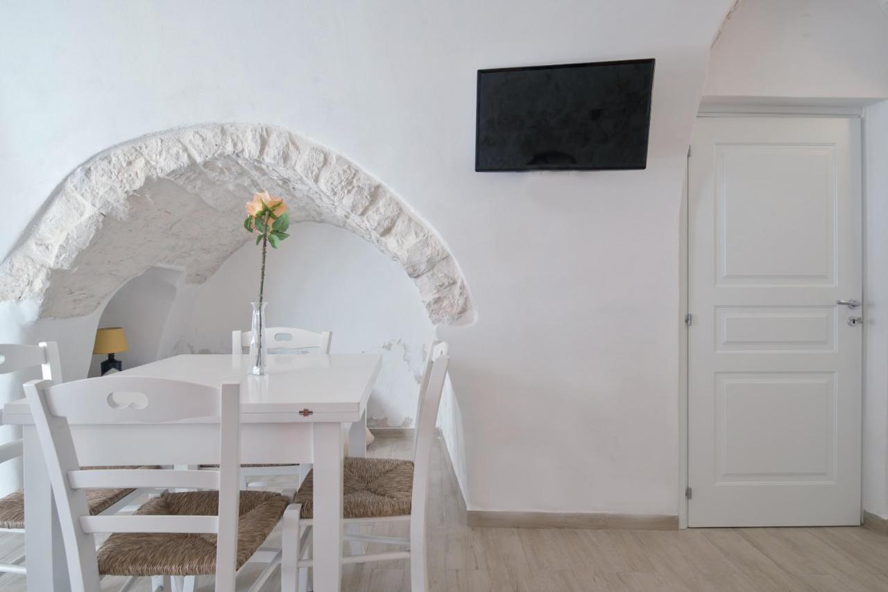 Le Bianche Suites Ostuni Bagian luar foto